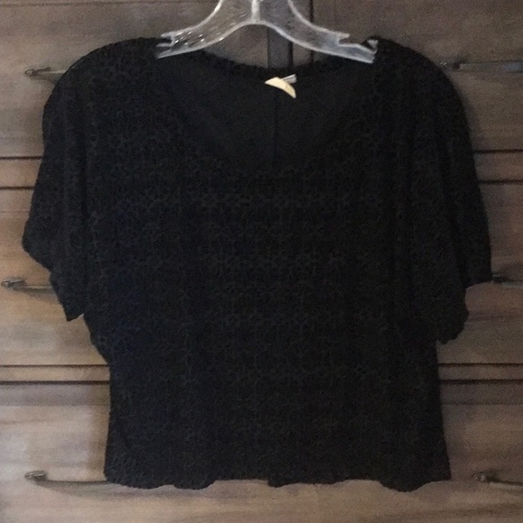 Black partly sheer flowy top - Picture 1 of 3